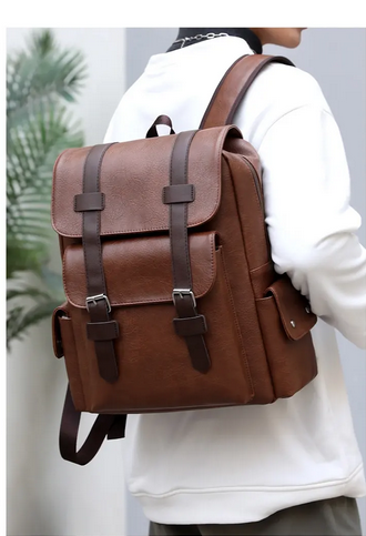 Sac a dos en cuir très classe avec un design magnifique discret en même temps 