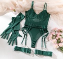 Ensemble tres chic couleur vert une bombe a retardement 