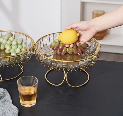 Présentoir très chic pour vos fruits et autres avec un design élément couleur dore 